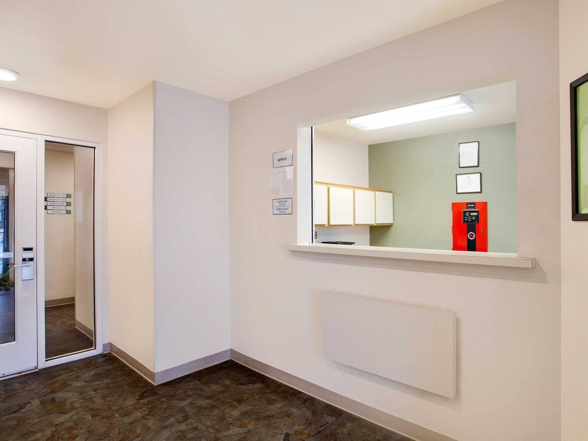 Woodspring Suites Chesapeake-Norfolk South エクステリア 写真