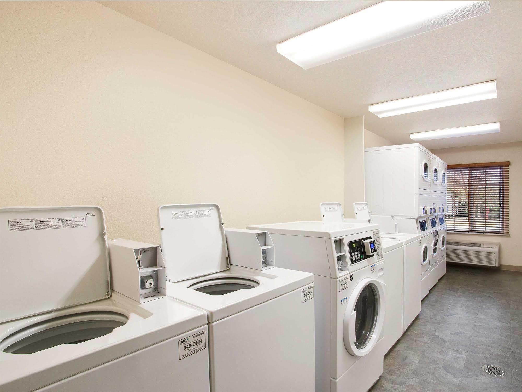Woodspring Suites Chesapeake-Norfolk South エクステリア 写真