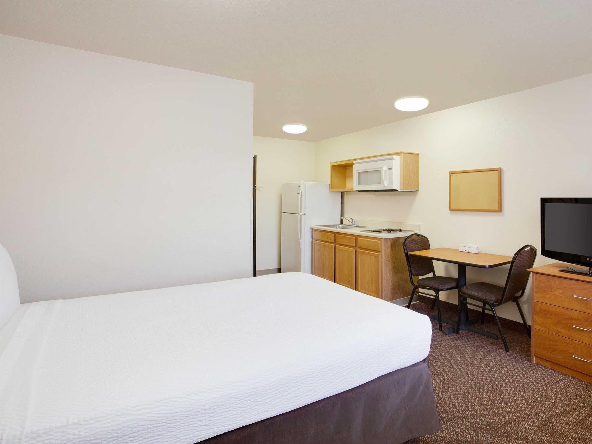 Woodspring Suites Chesapeake-Norfolk South エクステリア 写真