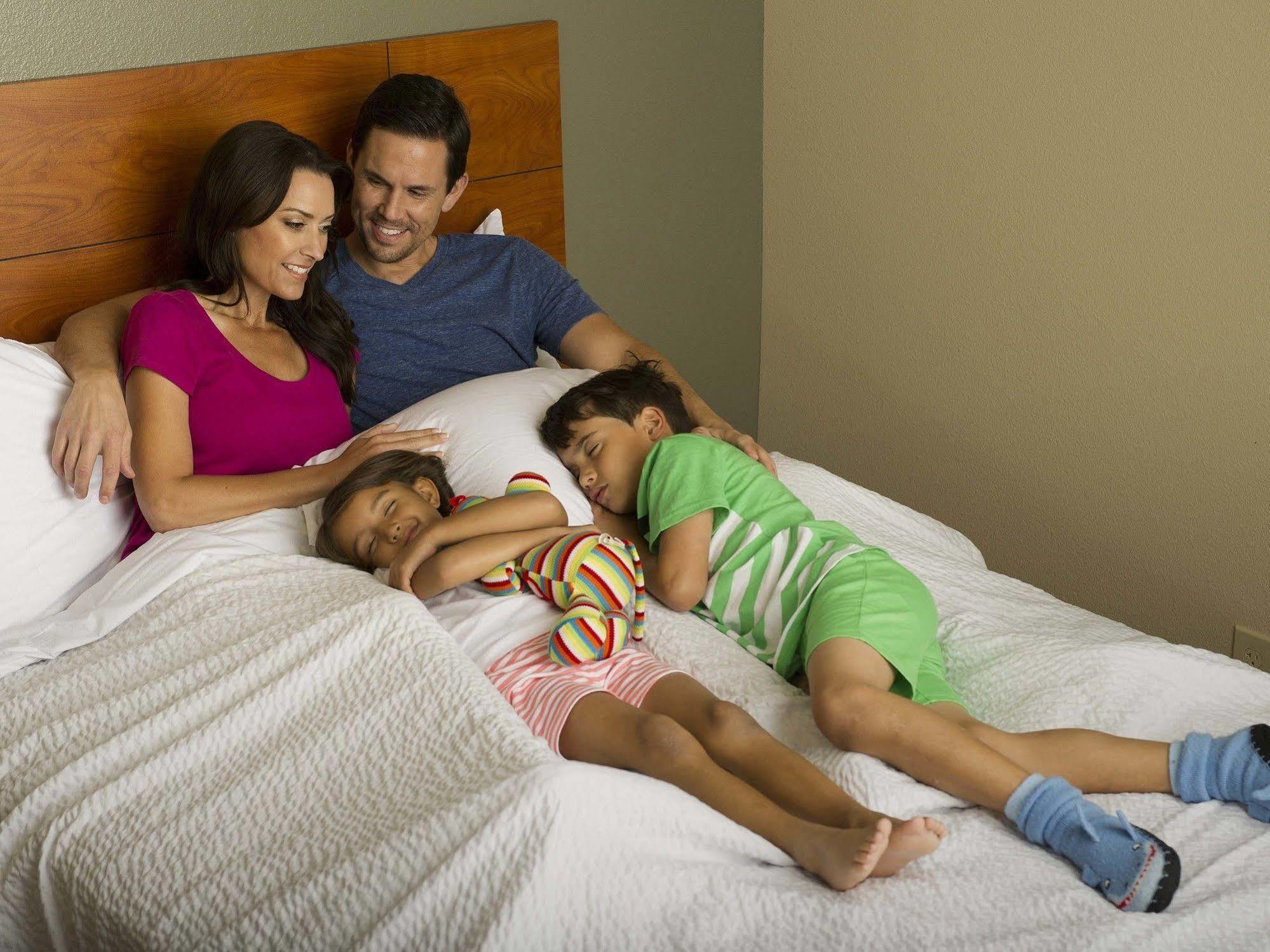 Woodspring Suites Chesapeake-Norfolk South エクステリア 写真